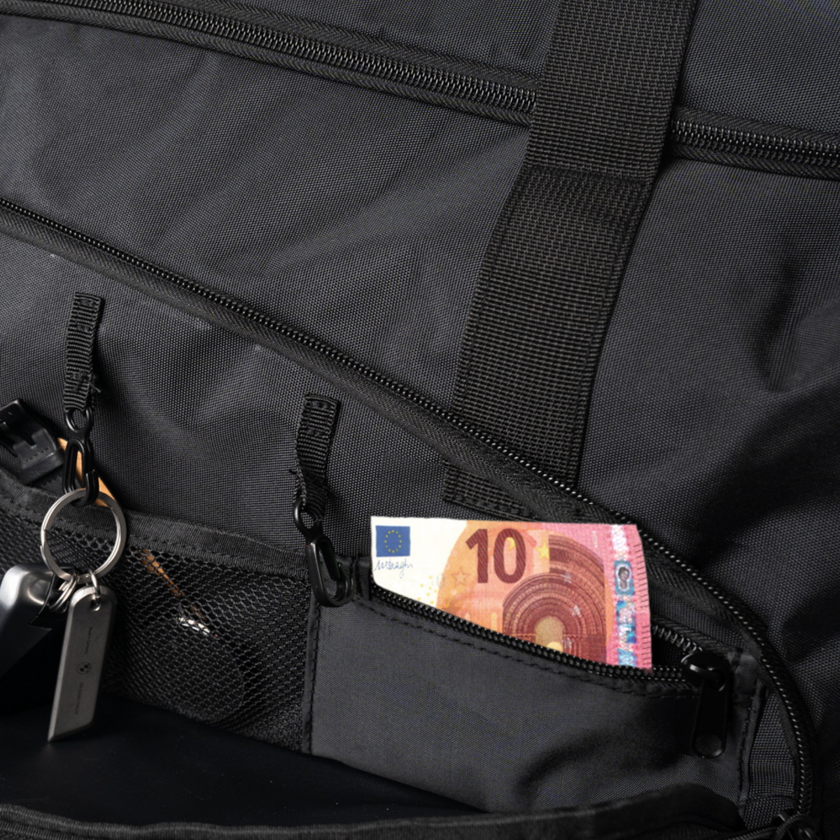 Kleine Sporttasche, die trotzdem alles fasst